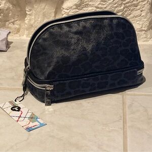 NWT Transit cosmetic, dopp or general use storage and travel case